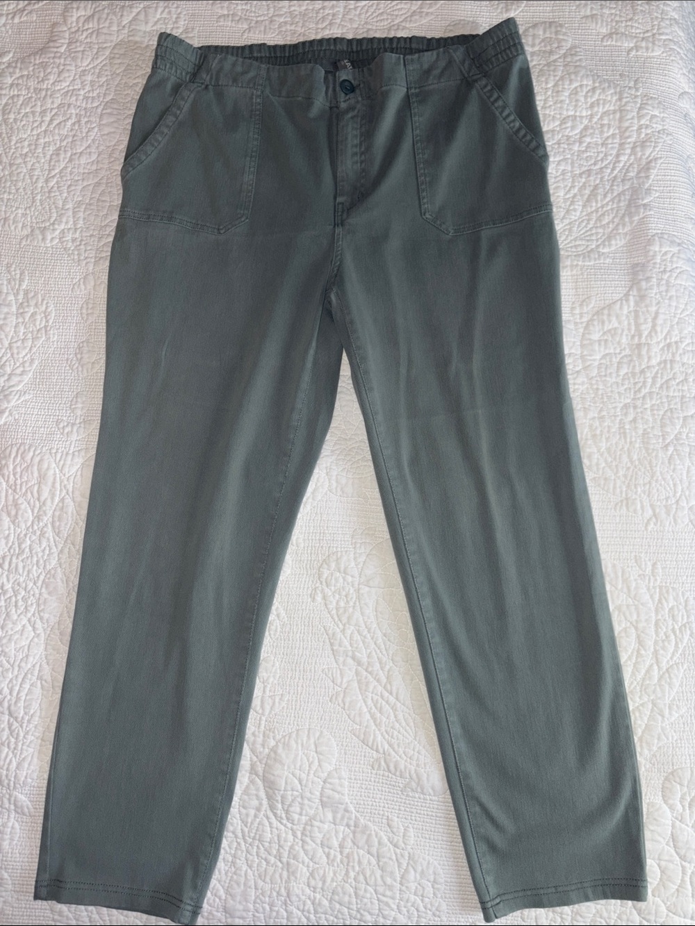 32 Degrees heat womens Chinos in green